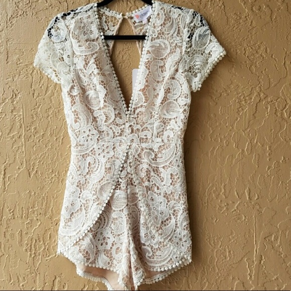 White lace romper L’ATISTE by Amy - Picture 1 of 3